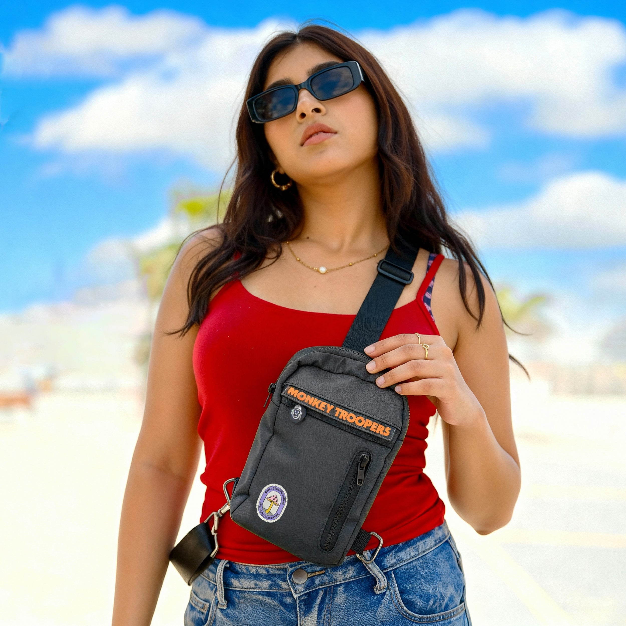 Side Kick Crossbody | Grey